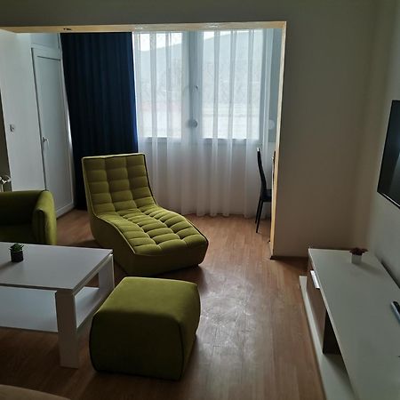 Calla 5 Apartment - Main Square, In The City Shopping Center - Parking Slot With Security And Video Camera Skopje Extérieur photo