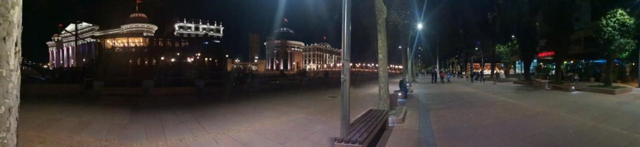 Calla 5 Apartment - Main Square, In The City Shopping Center - Parking Slot With Security And Video Camera Skopje Extérieur photo