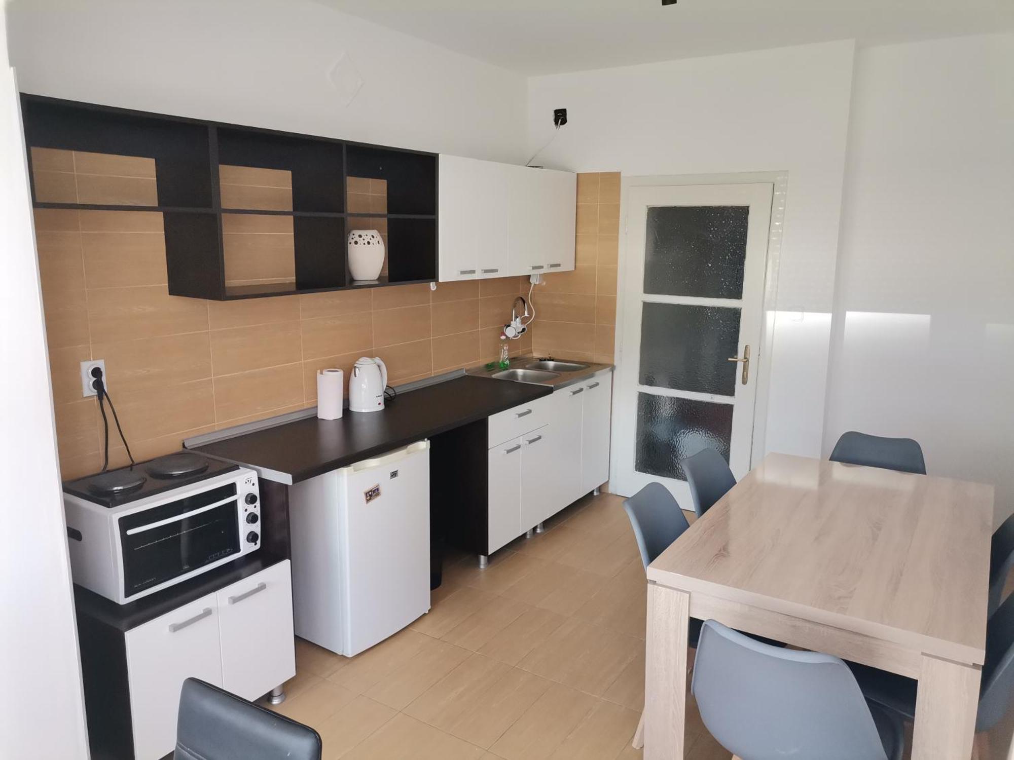 Calla 5 Apartment - Main Square, In The City Shopping Center - Parking Slot With Security And Video Camera Skopje Extérieur photo