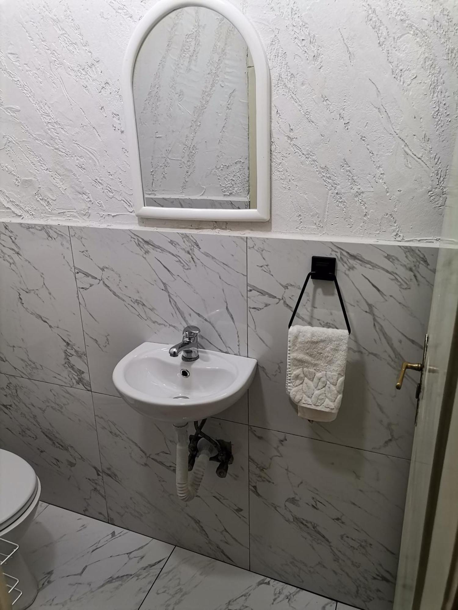 Calla 5 Apartment - Main Square, In The City Shopping Center - Parking Slot With Security And Video Camera Skopje Extérieur photo